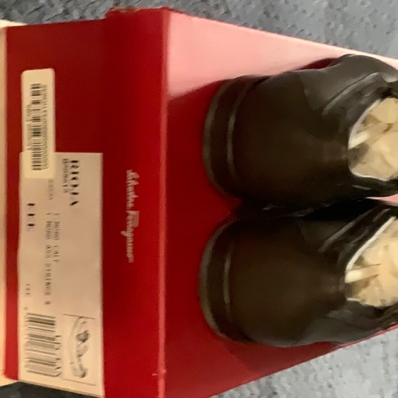 SALVATORE FERRAGAMO -RIOJA -9EEE